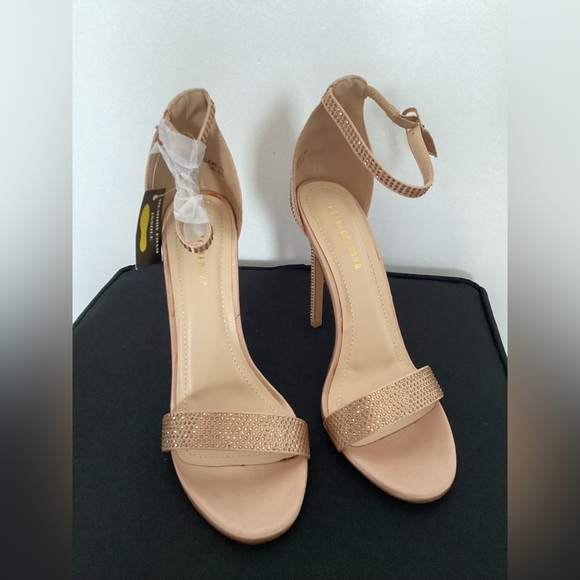 Fashion Nova heels - Picture 2 of 7